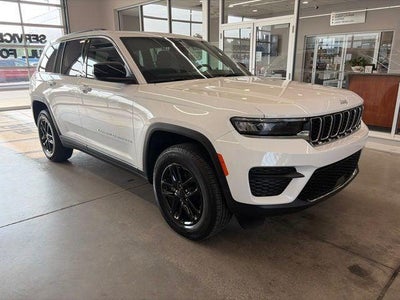 2025 Jeep Grand Cherokee Laredo X 4x4