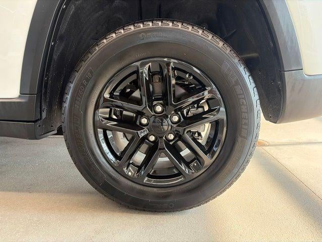 2025 Jeep Grand Cherokee Laredo X 4x4