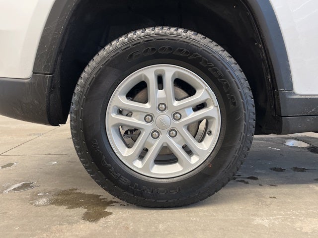 2024 Jeep Grand Cherokee Laredo 4x4