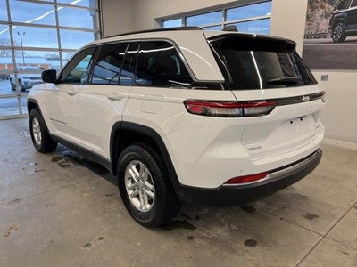 2024 Jeep Grand Cherokee Laredo 4x4