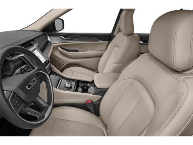 2025 Jeep Grand Cherokee Laredo X 4x4