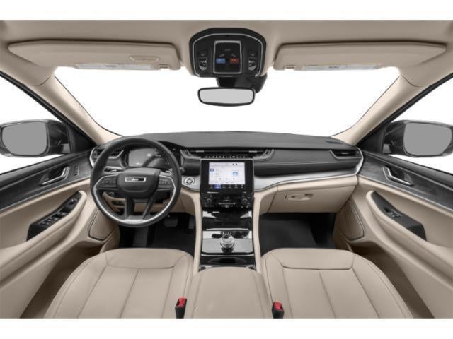 2025 Jeep Grand Cherokee Laredo X 4x4