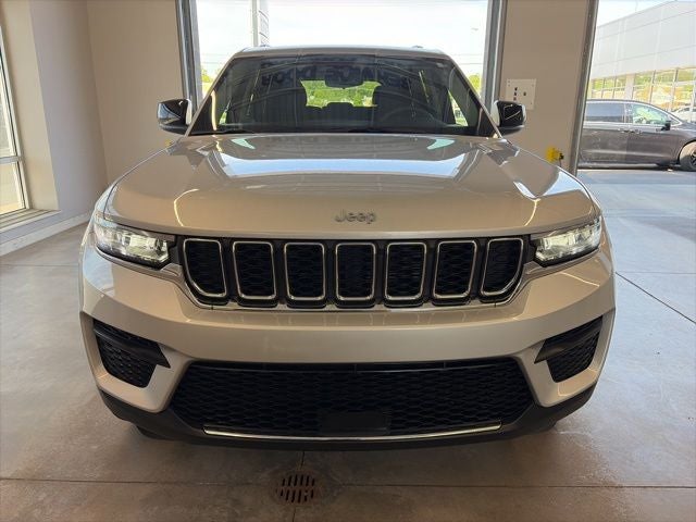2023 Jeep Grand Cherokee Laredo 4x4