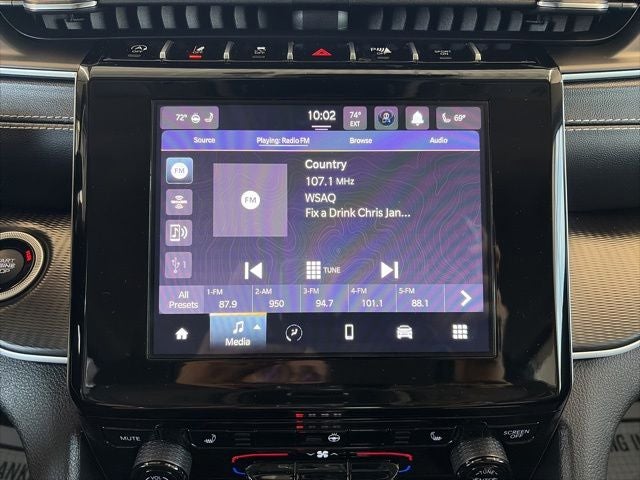 2023 Jeep Grand Cherokee Laredo 4x4