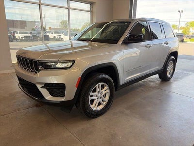 2023 Jeep Grand Cherokee Laredo 4x4