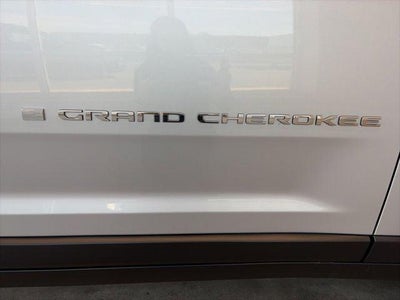 2023 Jeep Grand Cherokee Laredo 4x4