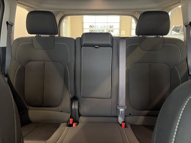 2023 Jeep Grand Cherokee Laredo 4x4