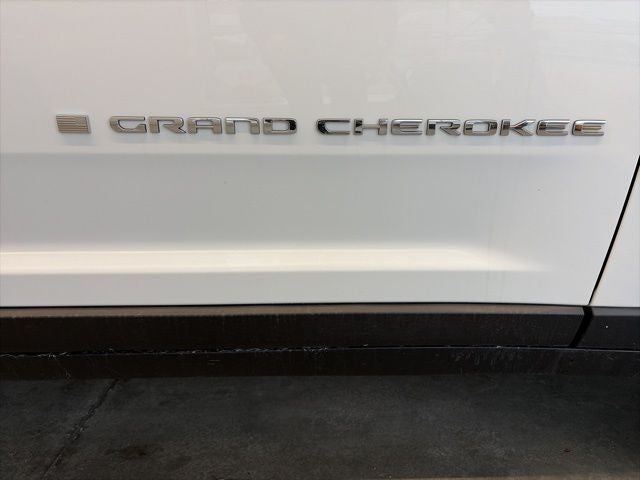 2023 Jeep Grand Cherokee Laredo 4x4