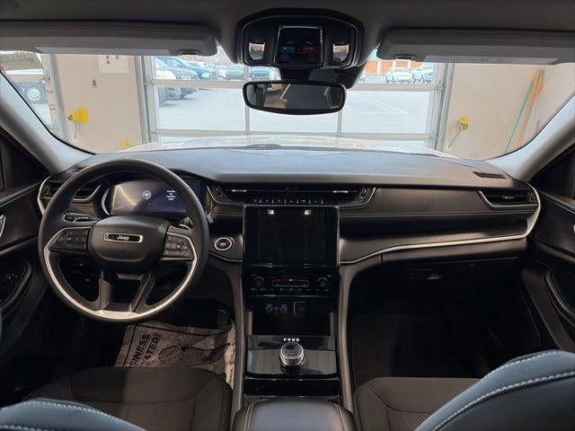 2023 Jeep Grand Cherokee Laredo 4x4