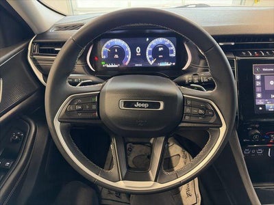 2023 Jeep Grand Cherokee Laredo 4x4