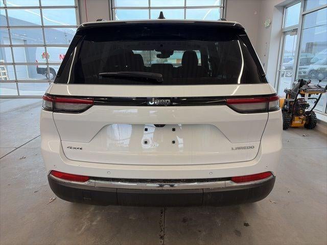 2023 Jeep Grand Cherokee Laredo 4x4