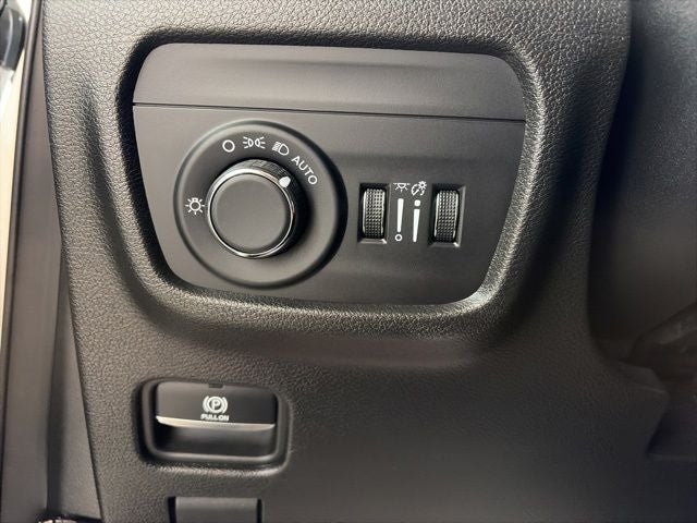 2024 Jeep Grand Cherokee Laredo X 4x4