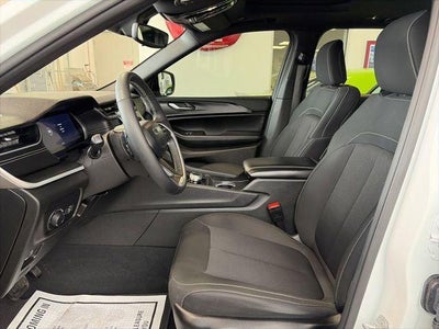 2024 Jeep Grand Cherokee Laredo X 4x4
