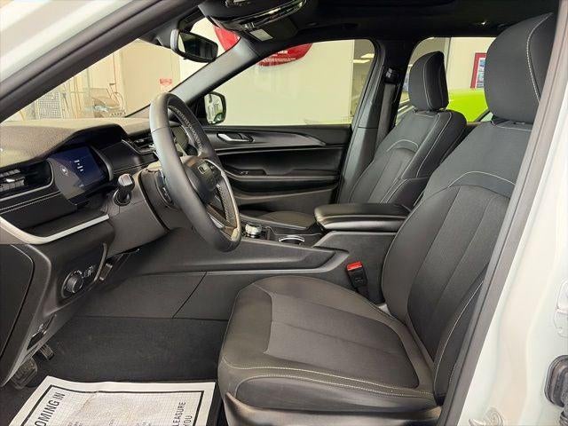 2024 Jeep Grand Cherokee Laredo X 4x4