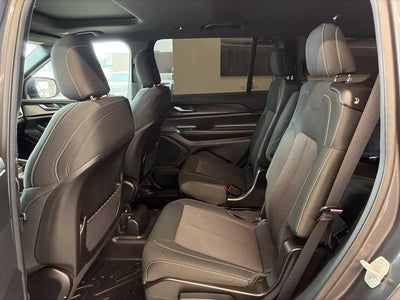2024 Jeep Grand Cherokee L Laredo X 4x4