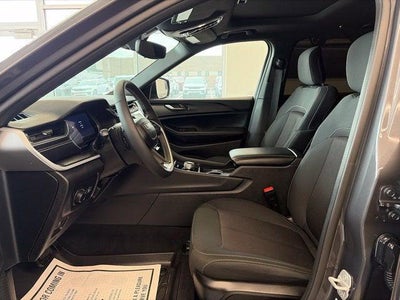 2024 Jeep Grand Cherokee L Laredo X 4x4