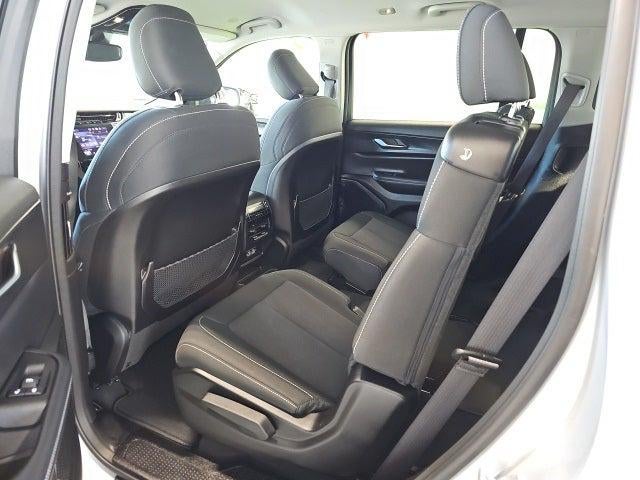 2023 Jeep Grand Cherokee L Laredo 4x4