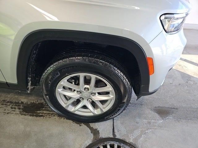2023 Jeep Grand Cherokee L Laredo 4x4