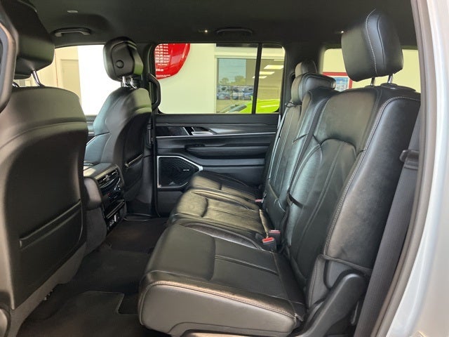 2023 Jeep Wagoneer L Series II 4x4