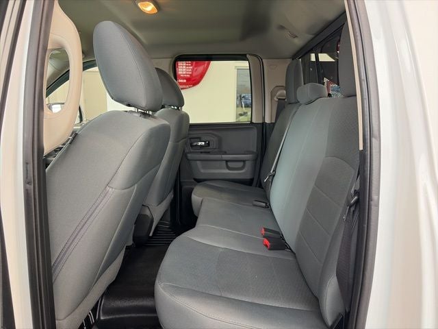 2017 RAM 1500 SLT Quad Cab 4x2 6'4' Box