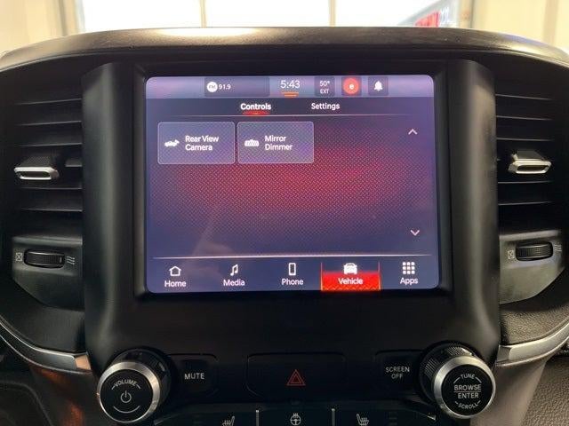 2024 RAM 1500 Big Horn Crew Cab 4x4 5'7' Box