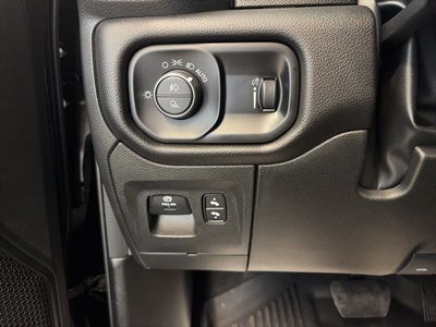 2023 RAM 1500 Big Horn Crew Cab 4x4 5'7' Box