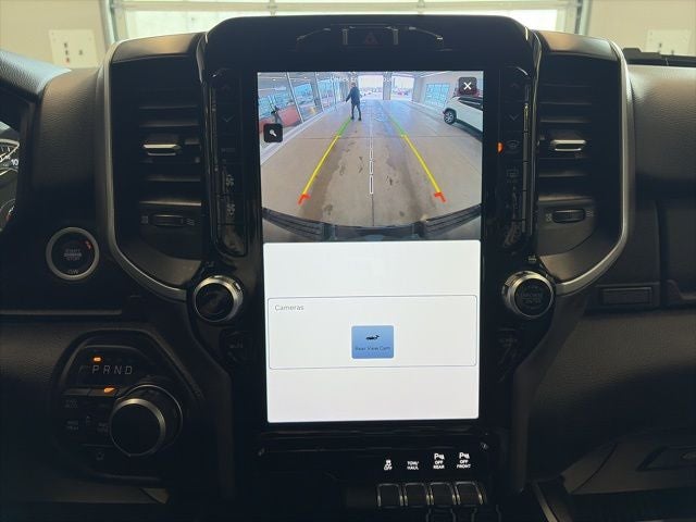 2023 RAM 1500 Big Horn Crew Cab 4x4 5'7' Box