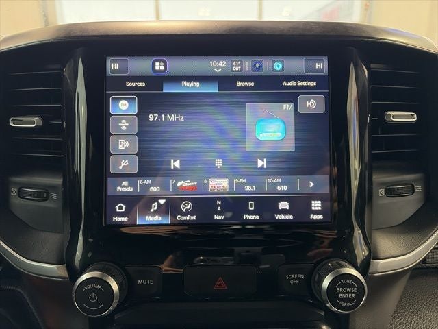 2022 RAM 1500 Big Horn Crew Cab 4x4 5'7' Box