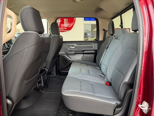 2020 RAM 1500 Big Horn Crew Cab 4x4 5'7' Box