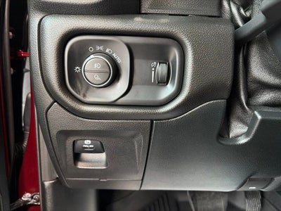 2020 RAM 1500 Big Horn Crew Cab 4x4 5'7' Box