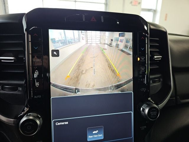 2023 RAM 1500 Big Horn Quad Cab 4x4 6'4' Box