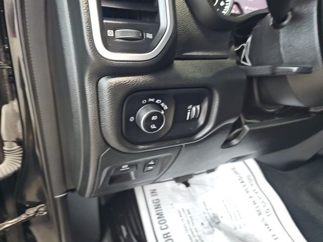 2023 RAM 1500 Big Horn Quad Cab 4x4 6'4' Box