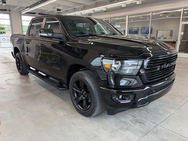 2020 RAM 1500 Big Horn Crew Cab 4x4 5'7' Box