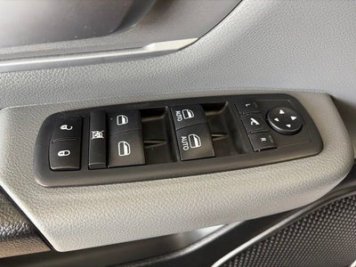 2020 RAM 1500 Big Horn Crew Cab 4x4 5'7' Box