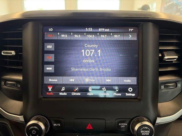 2020 RAM 1500 Big Horn Crew Cab 4x4 5'7' Box