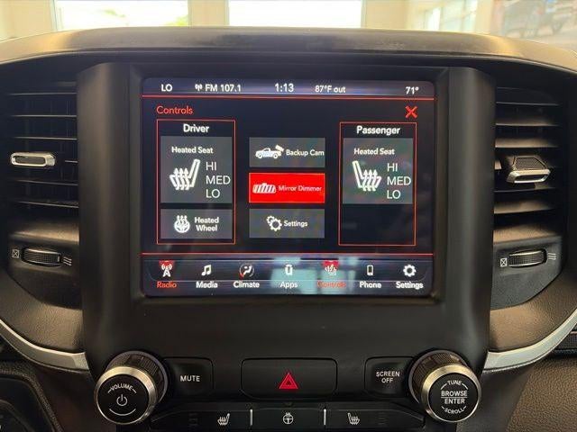 2020 RAM 1500 Big Horn Crew Cab 4x4 5'7' Box