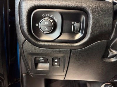 2024 RAM 1500 Big Horn Crew Cab 4x4 5'7' Box