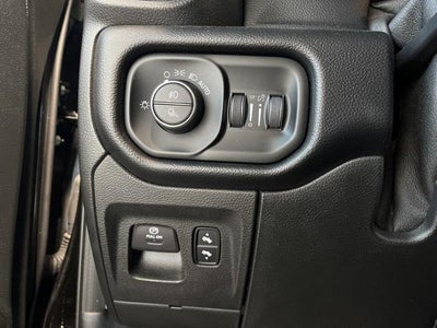 2019 RAM 1500 Big Horn/Lone Star Crew Cab 4x4 5'7' Box