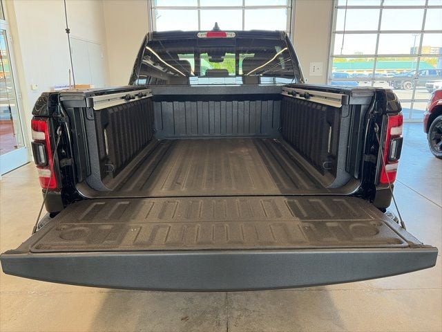 2021 RAM 1500 Big Horn Crew Cab 4x4 5'7' Box