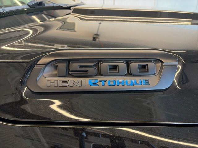 2021 RAM 1500 Big Horn Crew Cab 4x4 5'7' Box