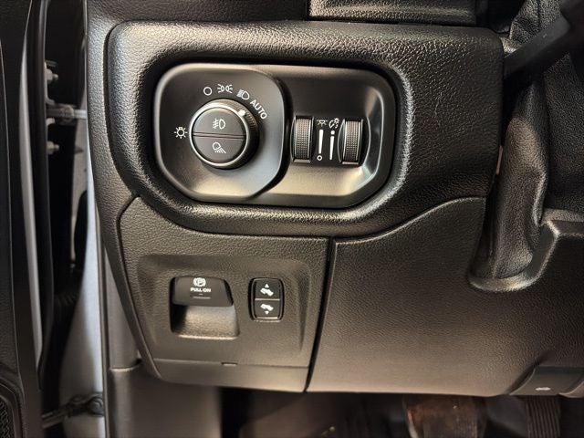 2019 RAM 1500 Big Horn/Lone Star Crew Cab 4x4 5'7' Box