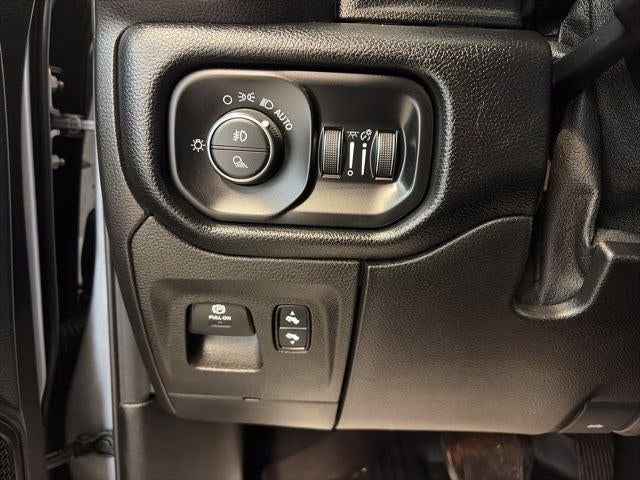 2019 RAM 1500 Big Horn/Lone Star Crew Cab 4x4 5'7' Box