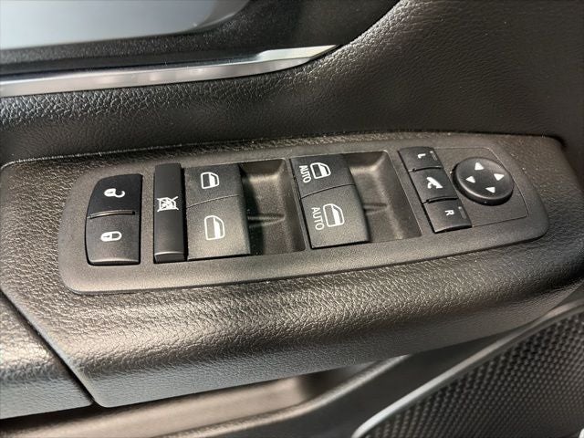 2024 RAM 1500 Big Horn Crew Cab 4x4 5'7' Box