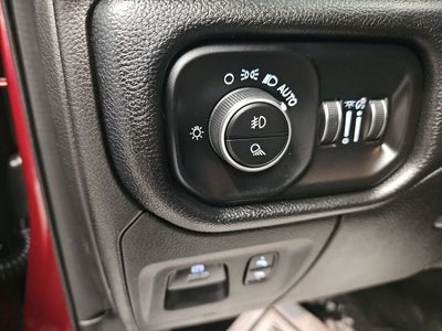 2019 RAM 1500 Big Horn/Lone Star Crew Cab 4x4 5'7' Box