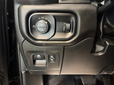 2023 RAM 1500 Big Horn Crew Cab 4x4 5'7' Box