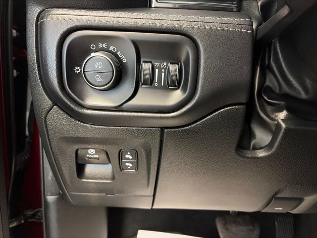 2023 RAM 1500 Limited Crew Cab 4x4 5'7' Box