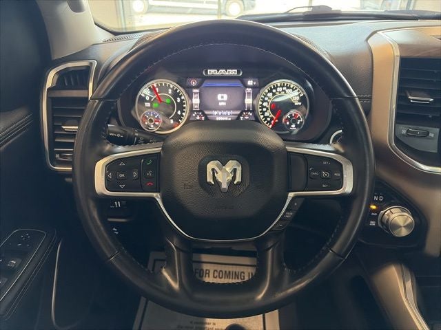 2022 RAM 1500 Laramie Crew Cab 4x4 5'7' Box