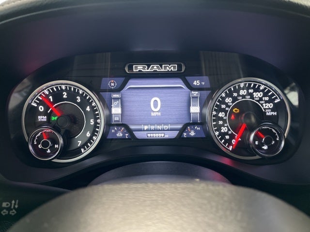 2019 RAM 1500 Laramie Crew Cab 4x4 5'7' Box