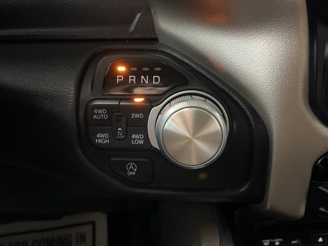 2019 RAM 1500 Laramie Crew Cab 4x4 5'7' Box