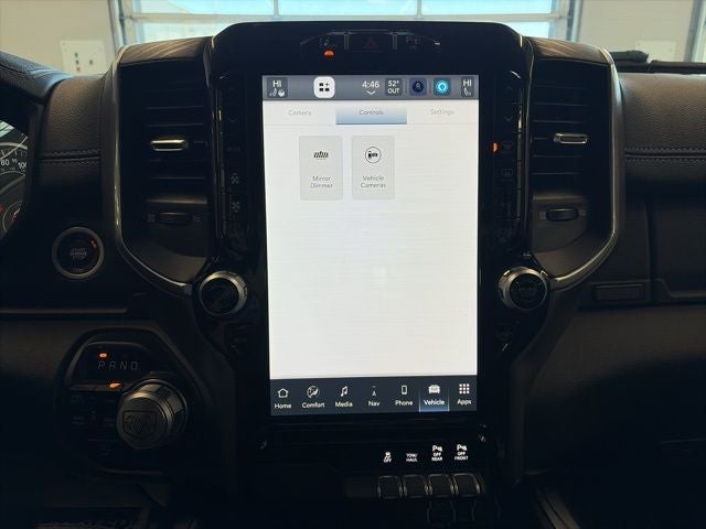 2023 RAM 1500 Laramie Crew Cab 4x4 5'7' Box